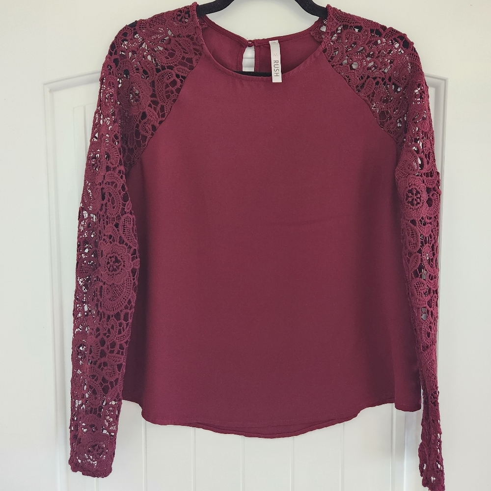 Rush Burgandy Lace Sleeves Top Size Medium 💖